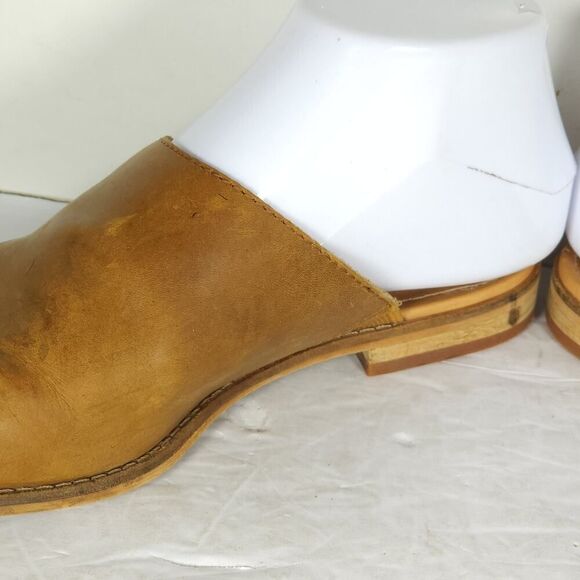 Frye women's Fenn US 7M Brown Leather Slip On Flat Mules Shoes - Picture 14 of 16